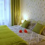 Comfortable Under The St. Barbara's Cathedral Apartment *