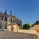 Comfortable Under The St. Barbara's Cathedral Apartment Kutna Hora