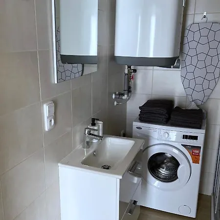 아파트 Comfortable Under The St. Barbara's Cathedral