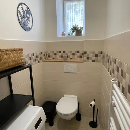 아파트 Comfortable Under The St. Barbara's Cathedral