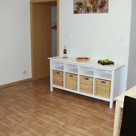 Comfortable Under The St. Barbara's Cathedral 아파트