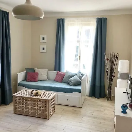 아파트 Comfortable Under The St. Barbara's Cathedral