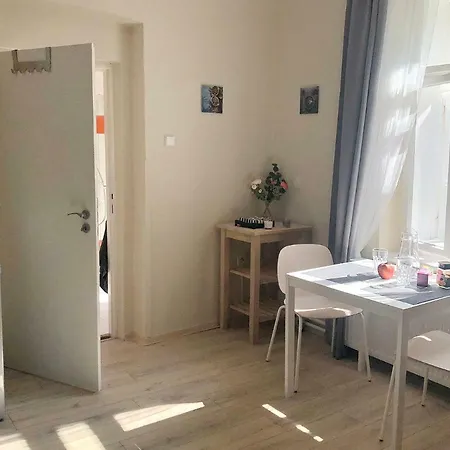 Comfortable Under The St. Barbara's Cathedral 아파트 *