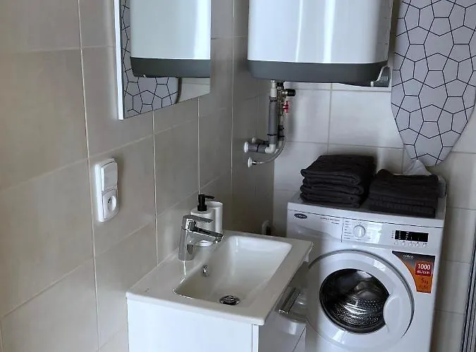 公寓 Comfortable Under The St. Barbara's Cathedral