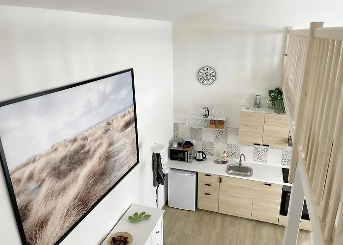 Comfortable Under The St. Barbara's Cathedral Апартаменты *