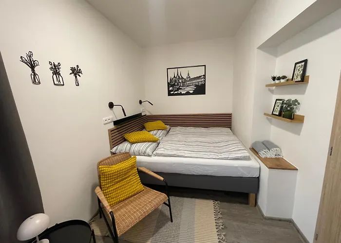 Comfortable Under The St. Barbara's Cathedral 库特纳霍拉