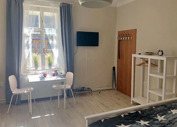 Comfortable Under The St. Barbara's Cathedral * Кутна-Гора